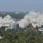 കാട്ടുതീയില്‍ വലഞ്ഞ മൃഗങ്ങള്‍ക്ക് ആകാശത്ത് നിന്നും ക്യാരറ്റും മധുരക്കിഴങ്ങും