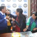 ചൈ​ന​യി​ല്‍ കൊ​റോ​ണ മ​ര​ണം 1000 ക​ട​ന്നു; ഫേ​സ് മാ​സ്‌​ക് ധ​രി​ച്ച്‌ പ്ര​സി​ഡ​ന്റും