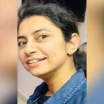 പിതാവിന് മുന്നില്‍ ഇങ്ങനെ വസ്ത്രം ധരിച്ചുനില്‍ക്കാന്‍ നാണമില്ലേ? സോനം കപൂറിനെതിരെ വിമര്‍ശനം