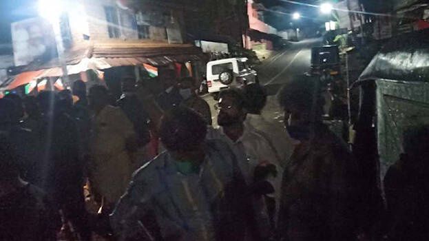 തിരുവനന്തപുരത്ത് യൂത്ത് കോണ്‍ഗ്രസ്- ഡി വൈ എഫ് ഐ കയ്യാങ്കളി; മൂന്ന് പേര്‍ക്ക് പരിക്ക്