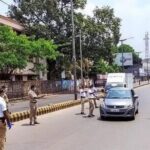 തിരുവനന്തപുരത്ത് മെഗാ വാക്സിന്‍ ക്യാമ്ബില്‍ വന്‍ തിരക്ക്, വാക്കേറ്റം; രണ്ടു പേര്‍ കുഴഞ്ഞു വീണു