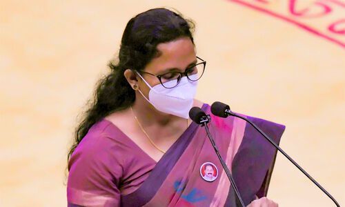 ബാഡ്ജ് ധരിച്ചതിനെതിരായ പരാതി രാഷ്ട്രീയ പ്രേരിതം -കെ.കെ രമ