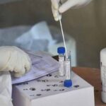 ഇന്ത്യന്‍ ഭരണ ചരിത്രത്തിലെ അപൂര്‍വ കാഴ്ച, ഉപവാസമനുഷ്ഠിക്കുന്ന ഗവര്‍ണര്‍ക്ക് അഭിവാദ്യങ്ങള്‍ അര്‍പ്പിച്ച്‌ വി മുരളീധരന്‍