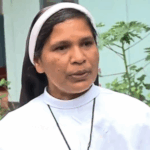 ഇന്ത്യന്‍ ഭരണ ചരിത്രത്തിലെ അപൂര്‍വ കാഴ്ച, ഉപവാസമനുഷ്ഠിക്കുന്ന ഗവര്‍ണര്‍ക്ക് അഭിവാദ്യങ്ങള്‍ അര്‍പ്പിച്ച്‌ വി മുരളീധരന്‍