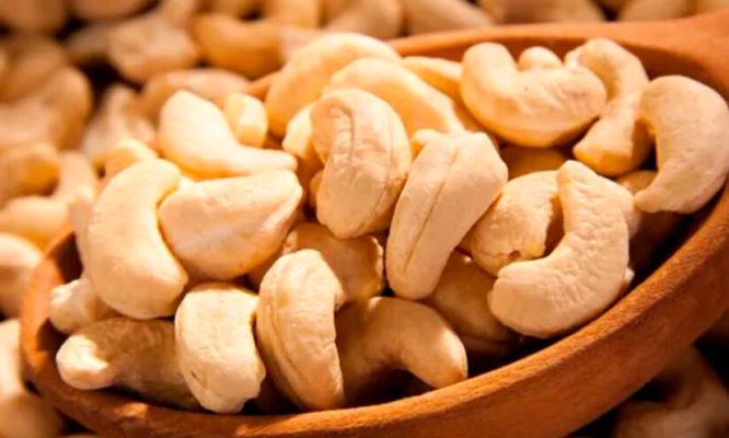 ഓണക്കിറ്റില്‍ കശുവണ്ടിപ്പരിപ്പിന്​ പകരം കായമോ പുളിയോ