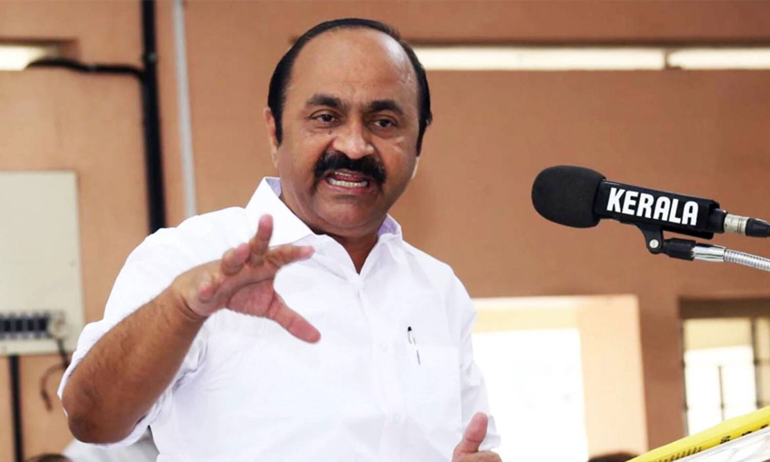 കെ.ടി ജലീല്‍ ചാവേറാണ്; ചാവേറിനെ തിരിച്ചുവിളിക്കാറില്ല: വി.ഡി സതീശന്‍