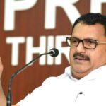 സെക്രട്ടേറിയറ്റിനു മുന്നില്‍ യുവാക്കളുടെ ആത്മഹത്യാ ശ്രമം