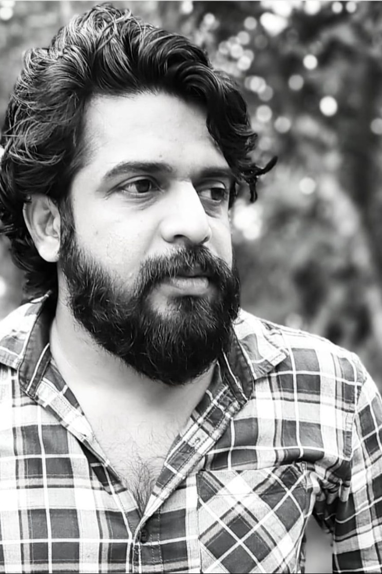 ഫിലിം എഡിറ്റർ നിഷാദ് യൂസഫ് ഫ്ലാറ്റിൽ മരിച്ച നിലയിൽ