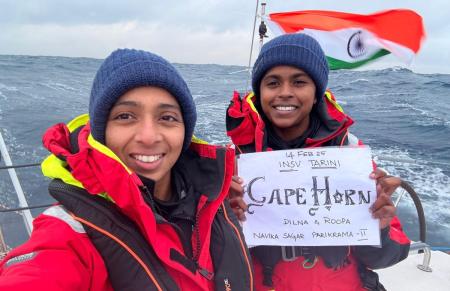 ലോകയാത്ര നേട്ടമാക്കി വനിതാ നാവികർ”