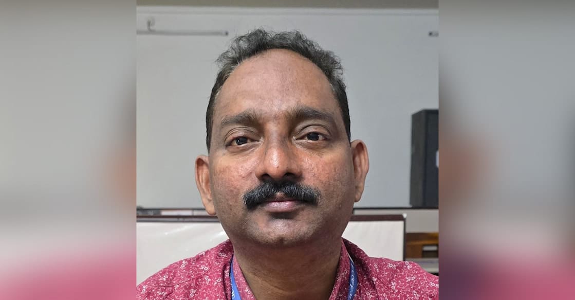 വിമാനാപകടത്തിൽ മരിച്ച രഞ്ജിതയെ കുറിച്ച് മോശം കമന്റ്: ഡെപ്യൂട്ടി തഹസിൽദാറിനെതിരേ നടപടി