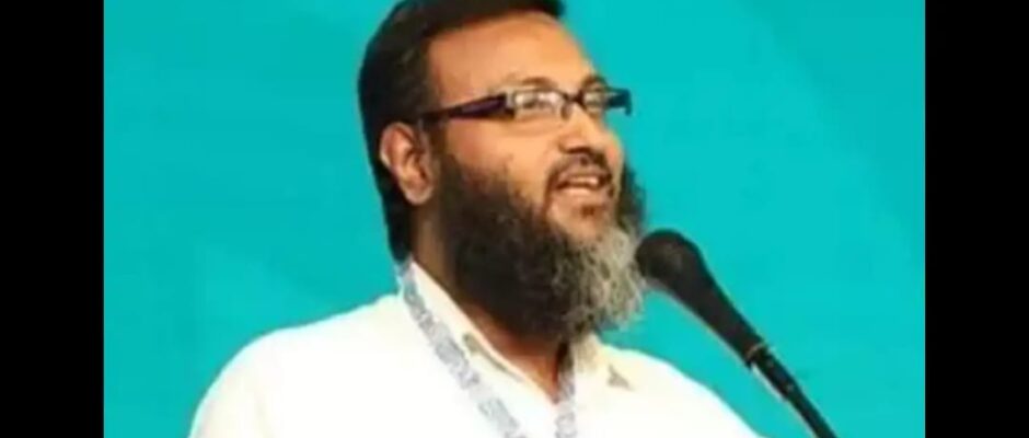 സർക്കാരിനെതിരെ സോഷ്യൽ മീഡിയ പോസ്റ്റ്; അധ്യാപകൻ സസ്പെൻഷനിൽ