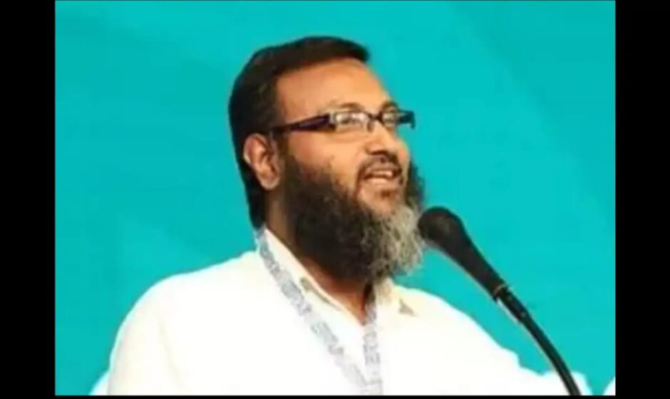 സർക്കാരിനെതിരെ സോഷ്യൽ മീഡിയ പോസ്റ്റ്; അധ്യാപകൻ സസ്പെൻഷനിൽ