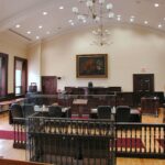 മലപ്പുറത്ത് കൗതുകവാർത്ത: കാക്ക കൊത്തിക്കൊണ്ടുപോയ സ്വർണവള മൂന്ന് വർഷത്തിന് ശേഷം ഉടമയ്ക്ക് തിരികെ ലഭിച്ചു.