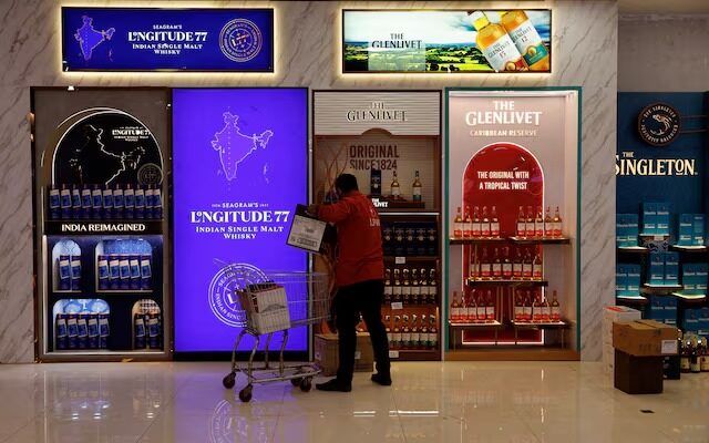 ടാരിഫ് കുറച്ചിട്ടും കേരളത്തിൽ സ്കൊച്ച് വില കുറയില്ല