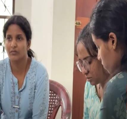 ദിയ കൃഷ്ണയുടെ സ്ഥാപനവുമായി ബന്ധപ്പെട്ട് ഉയർന്ന സാമ്പത്തിക തട്ടിപ്പ് കേസിൽ രണ്ട് പ്രധാന പ്രതികൾ കോടതിയിൽ കീഴടങ്ങി.