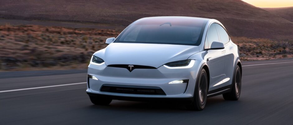 ആഗോള ഇലക്ട്രിക് വാഹന നിർമ്മാതാക്കളായ ടെസ്‌ല ഇന്ത്യയിലെ തങ്ങളുടെ രണ്ടാം ഷോറൂം ഡൽഹിയിൽ തുറക്കുന്നു.