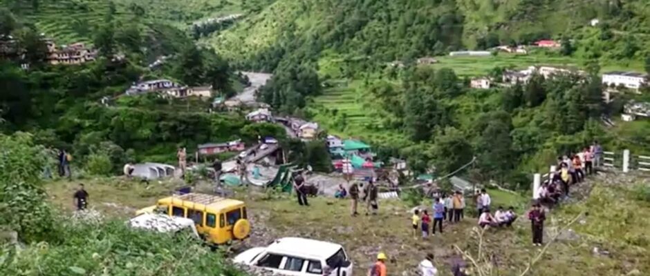 ഉത്തരാഖണ്ഡിൽ മിന്നൽ പ്രളയം