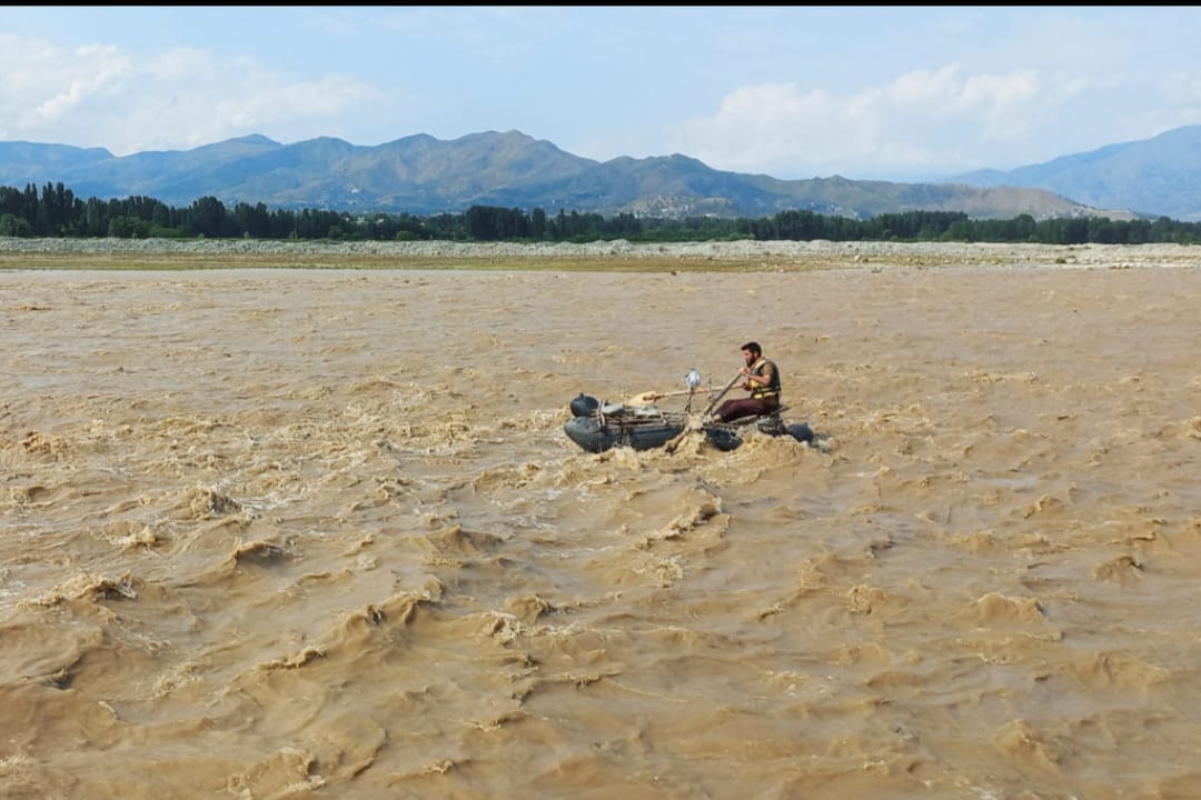 പ്രളയത്തിൽ മുങ്ങി പാകിസ്താൻ; 24 മണിക്കൂറിനിടെ 194 പേർക്ക് ജീവൻ നഷ്ടമായി