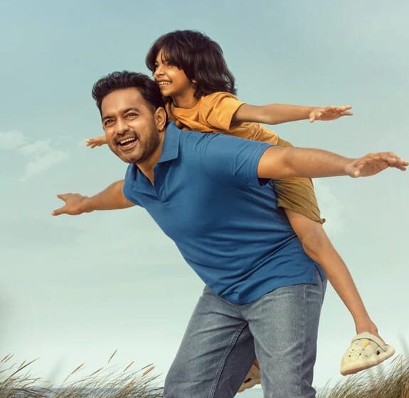 കൊച്ചി: മലയാള സിനിമാസ്നേഹികൾക്കിടയിൽ ഹൃദയസ്പർശിയായൊരു കുടുംബകഥയായി ഏറ്റുപിടിക്കപ്പെട്ട ആസിഫ് അലി നായകനായ Sarkeet, ഉടൻ ഓടിടി റിലീസിലേക്ക് എത്തുകയാണ്.