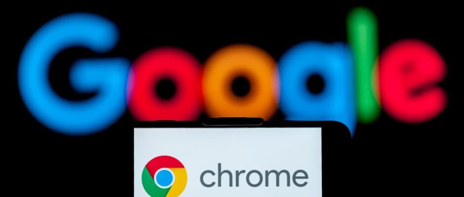 ന്യൂഡൽഹി: ഗൂഗിൾ ക്രോം ബ്രൗസർ ഉപയോഗിക്കുന്നവർക്ക് അടിയന്തര മുന്നറിയിപ്പുമായി ഇന്ത്യൻ കമ്പ്യൂട്ടർ എമർജൻസി റെസ്‌പോൺസ് ടീം (സി.ഇ.ആർ.ടി-ഇൻ). ബ്രൗസറിലെ സുരക്ഷാ പിഴവുകൾ ചൂണ്ടിക്കാട്ടിയാണ് ഈ മുന്നറിയിപ്പ്.