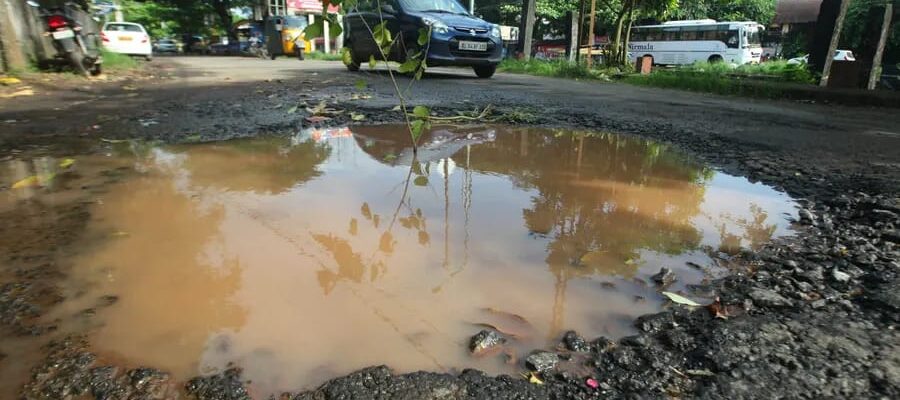ദേശീയപാതയിലെ കുഴികൾക്ക് ശാപമോക്ഷമില്ല;