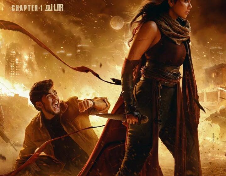 ‘ലോക’യുടെ വ്യാജ പതിപ്പ് ട്രെയിനിൽ; ദൃശ്യങ്ങൾ പുറത്ത്,