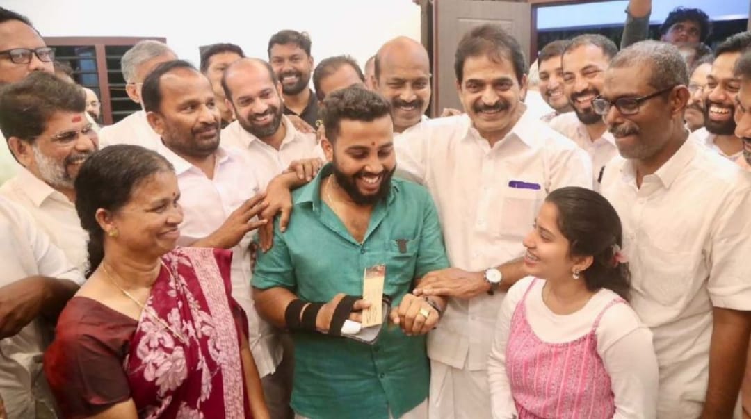 യൂത്ത് കോൺഗ്രസ് നേതാവ് സുജിത്ത് ഇനി കുടുംബസ്ഥൻ; വിവാഹം ലളിതമായി നടന്നു