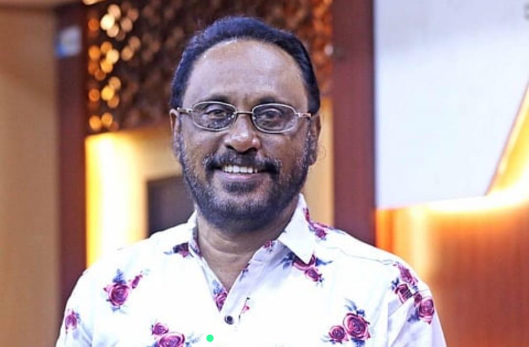 ചെറിയാൻ ഫിലിപ്പിന്റെ വിമർശനം: “ലാൽ സലാം സ്വീകരണം മോഹൻലാലിനെ ചുവപ്പുവൽക്കരിക്കാൻ.”