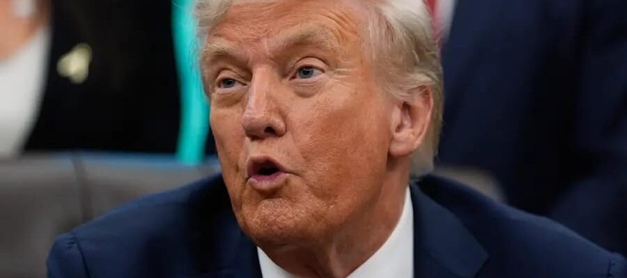 യുഎസിൽ ഭരണസ്തംഭനം രൂക്ഷം; ഷട്ട്ഡൗൺ തുടർന്നാൽ 3 ലക്ഷം ഫെഡറൽ ജീവനക്കാരെ പിരിച്ചുവിട്ടേക്കും