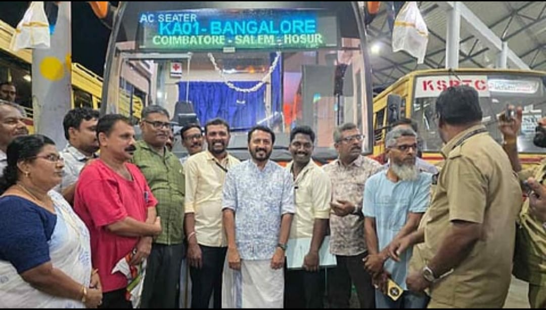 കെ.എസ്.ആർ.ടി.സി. ഫ്ലാഗ് ഓഫിൽ രാഹുൽ മാങ്കൂട്ടത്തിൽ; എം.എൽ.എ.ക്കെതിരെ പ്രതിഷേധം ശക്തം