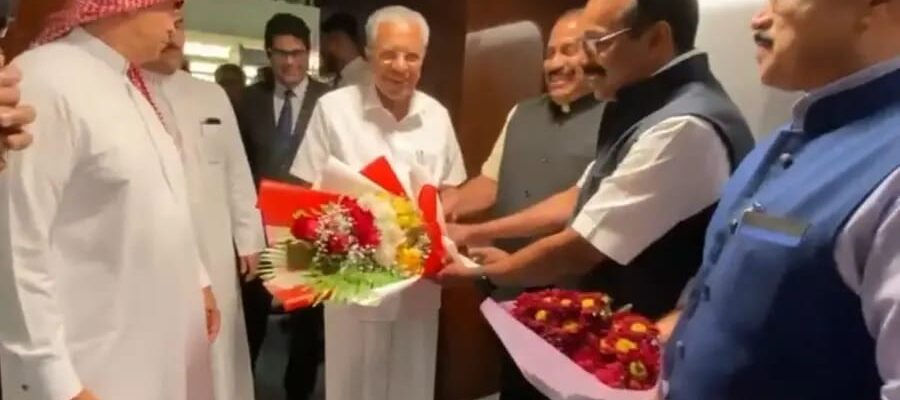 ഗൾഫ് പര്യടനത്തിന് തുടക്കം;