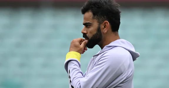 ‘അവസാനിപ്പിക്കാൻ തീരുമാനിക്കുമ്പോഴാണ് തോറ്റുപോകുന്നത്’: വിരമിക്കൽ അഭ്യൂഹങ്ങൾക്കിടെ കോലിയുടെ ഒറ്റവരി പ്രതികരണം