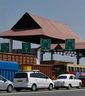 പാലിയേക്കരയിൽ ടോൾ പിരിക്കാം: നിരക്ക് വർധന പാടില്ലെന്ന് ഹൈക്കോടതി, വിലക്ക്