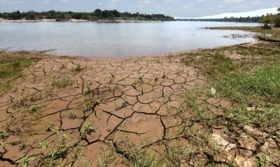 ജലപ്രവാഹം കുറയുന്നു;