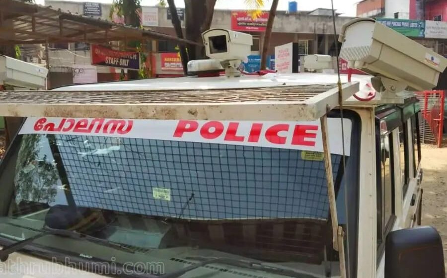 മകന് നേരെ അതിക്രമം: തല ചുവരിൽ ഇടിപ്പിച്ചു;