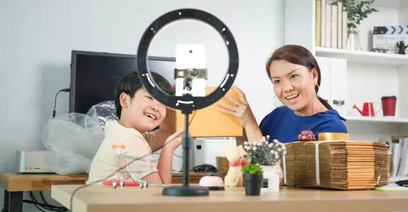 രാജ്യത്തിതാദ്യം: ഇനി ശക്തമായ ഡിജിറ്റൽ വ്യക്തിവിവര സുരക്ഷാ നിയമം; കുട്ടികളുടെ പേരിൽ സോഷ്യൽ മീഡിയ അക്കൗണ്ടുള്ളവർ ഇതറിഞ്ഞിരിക്കണം