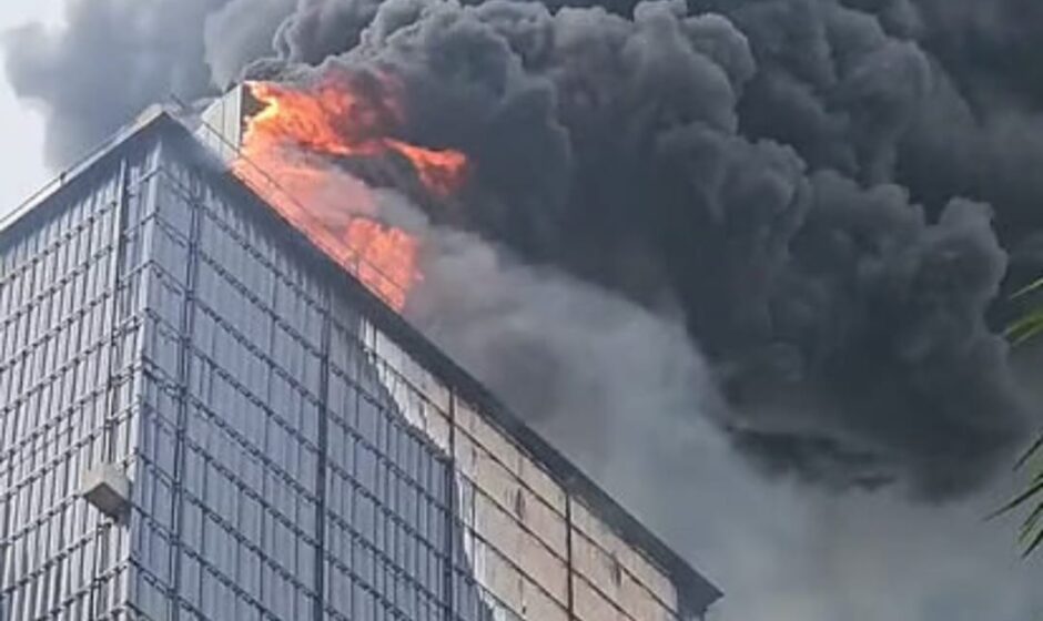 കോഴിക്കോട് ബേബി മെമ്മോറിയൽ ആശുപത്രിയിൽ വൻ തീപിടിത്തം;