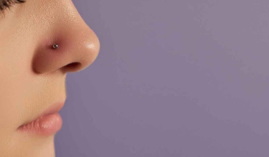 അപകടക്കെണി: മൂക്കുത്തി ശ്വാസകോശത്തിൽ കുടുങ്ങി;