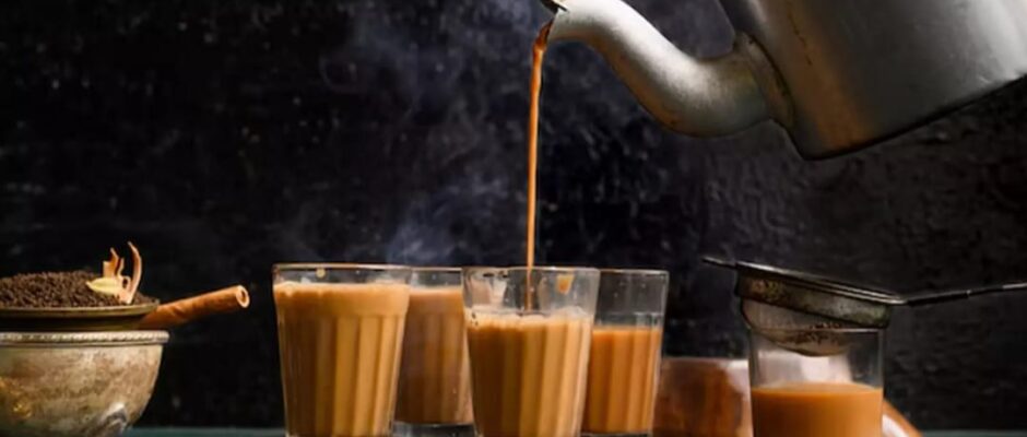 ​കപ്പിൽ ചൂടുവെള്ളം ഒഴിച്ചാൽ കട്ടൻ ചായ റെഡി;