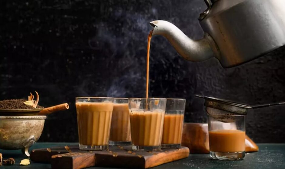 ​കപ്പിൽ ചൂടുവെള്ളം ഒഴിച്ചാൽ കട്ടൻ ചായ റെഡി;