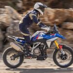 കൊച്ചിയിൽ നടുക്കുന്ന അപകടം; അമിതവേഗത്തിൽ വന്ന ബൈക്ക് ഹമ്പിൽ ചാടി യുവാവ് മരിച്ചു.