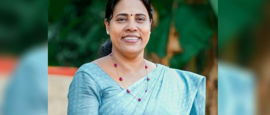 "സസ്പെൻഡ് ചെയ്യേണ്ടത് രാത്രിയുടെ മറവിലല്ല";