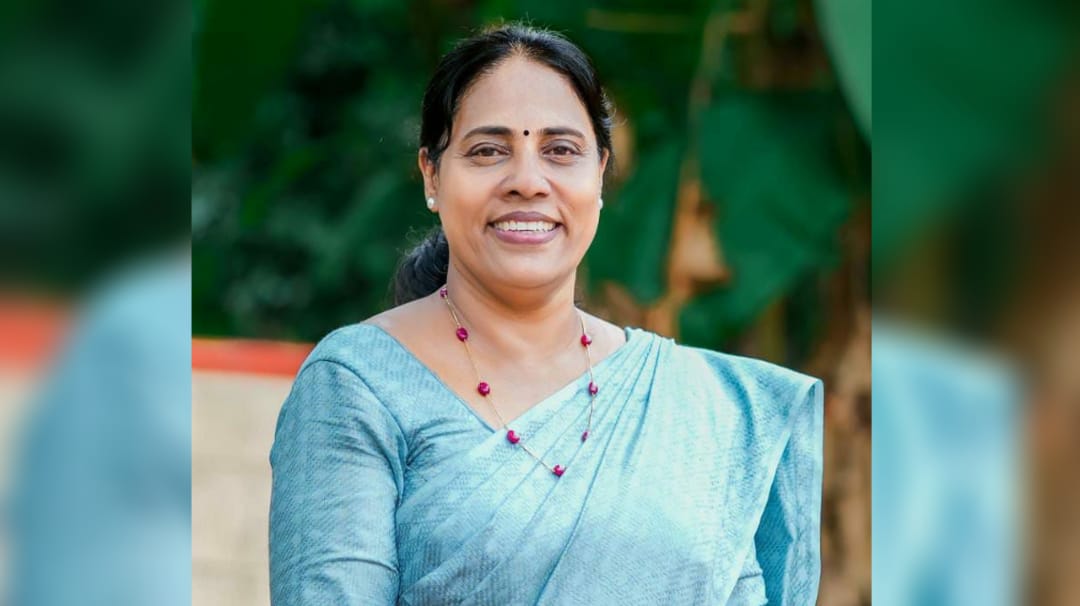 “സസ്പെൻഡ് ചെയ്യേണ്ടത് രാത്രിയുടെ മറവിലല്ല”; കോൺഗ്രസ് നേതൃത്വത്തിനെതിരെ ലാലി ജെയിംസ്