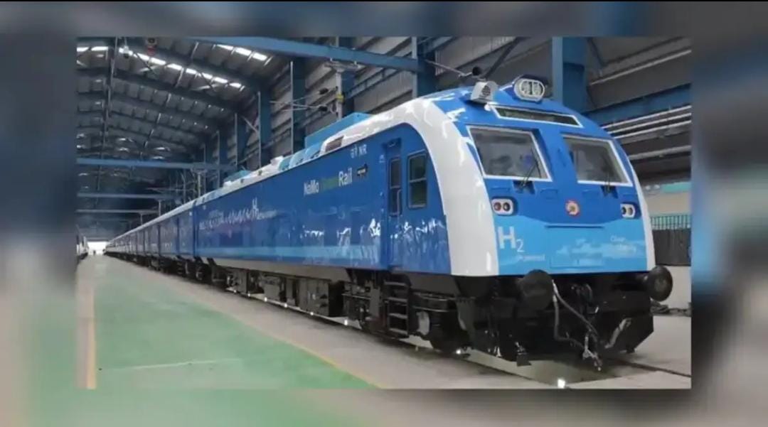 റെയിൽവേയിൽ ഇനി ഹൈഡ്രജൻ വിപ്ലവം; രാജ്യത്തെ ആദ്യ ഗ്രീൻ ട്രെയിൻ റിപ്പബ്ലിക് ദിനത്തിൽ ട്രാക്കിലേക്ക്.