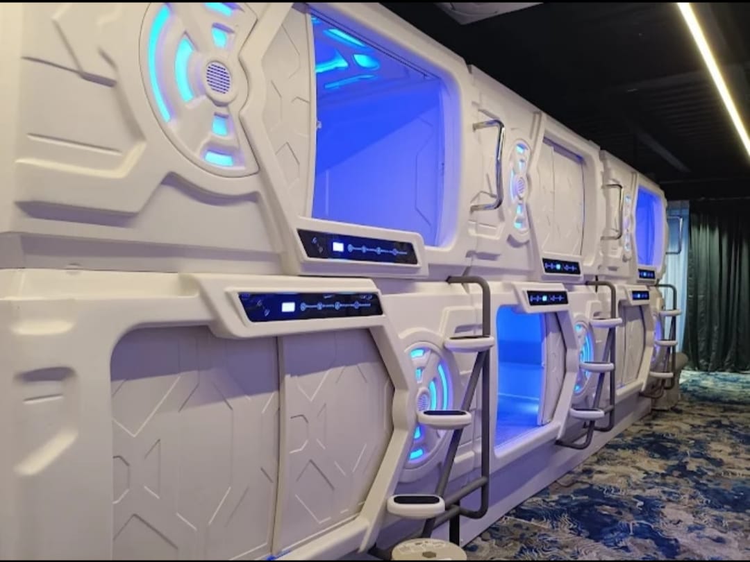 യാത്രക്കാർക്ക് ഇനി കൊച്ചിയിൽ സുഖമായി ഉറങ്ങാം; അത്യാധുനിക സൗകര്യങ്ങളുമായി സ്ലീപ്പിങ് പോഡുകൾ റെഡി.