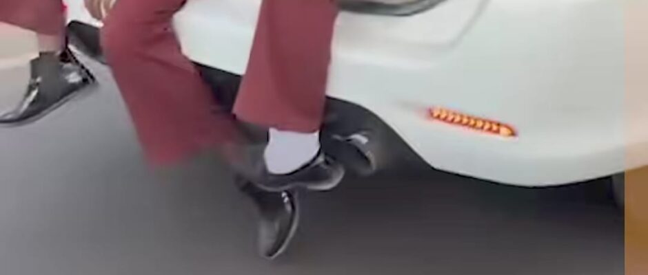 റോഡിൽ യുവാക്കളുടെ മരണക്കളി;