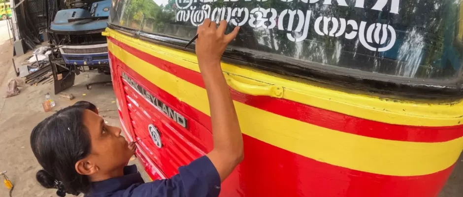 സ്ത്രീയാത്രക്കാരുടെ കുത്തൊഴുക്ക്; സർക്കാർ ബസുകളിൽ സൗജന്യ യാത്രയ്ക്ക് വൻ സ്വീകാര്യത