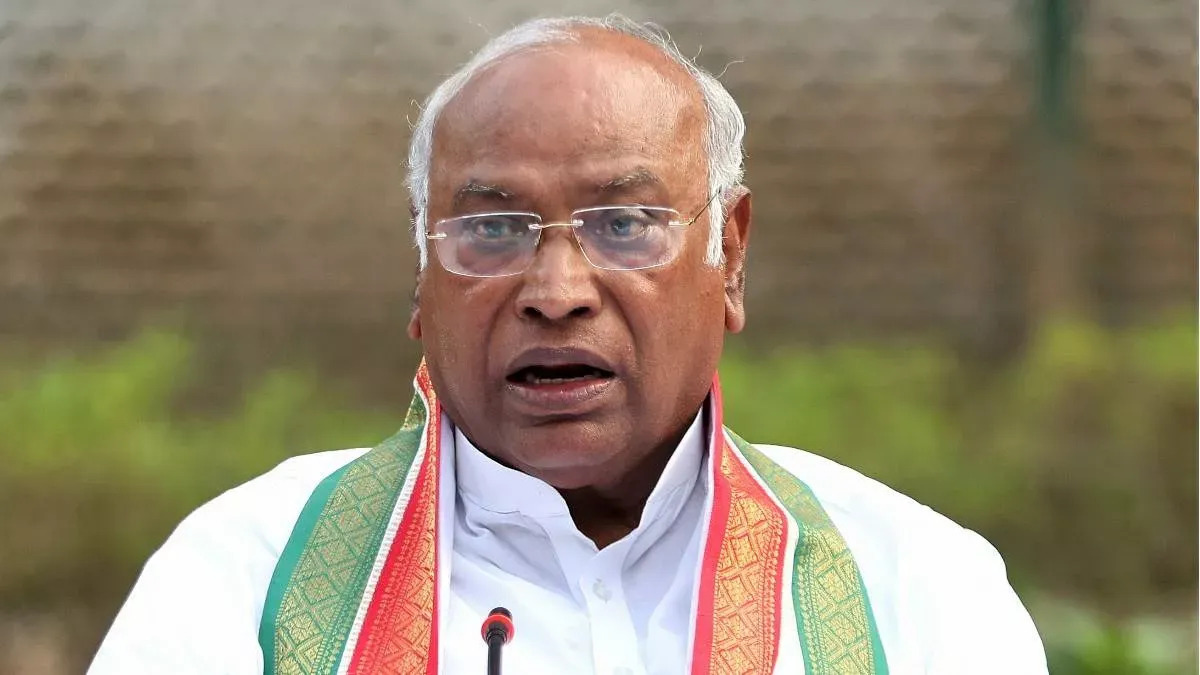  രാജ്യസഭയിലേക്ക് വീണ്ടും: മല്ലികാർജുൻ ഖർഗെ സത്യപ്രതിജ്ഞ ചെയ്തു