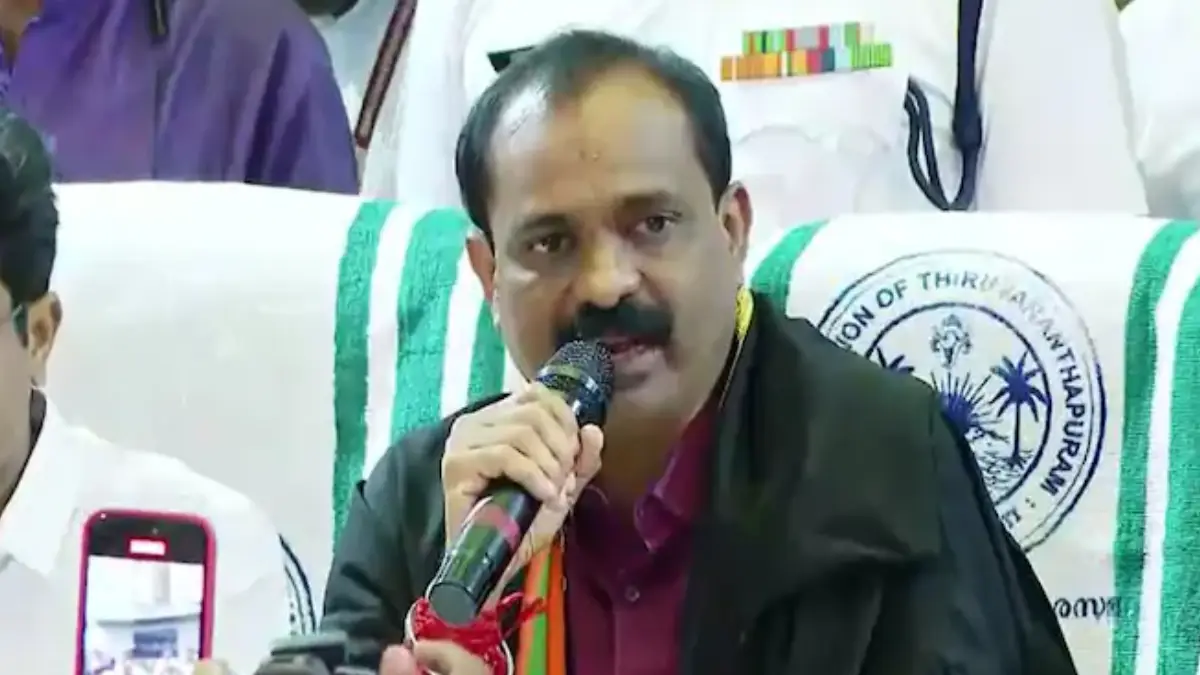 തിരുവനന്തപുരം കോർപറേഷനിൽ സംഘർഷം: മേയറും ഡെപ്യൂട്ടി മേയറും അടക്കം പ്രതികൾ