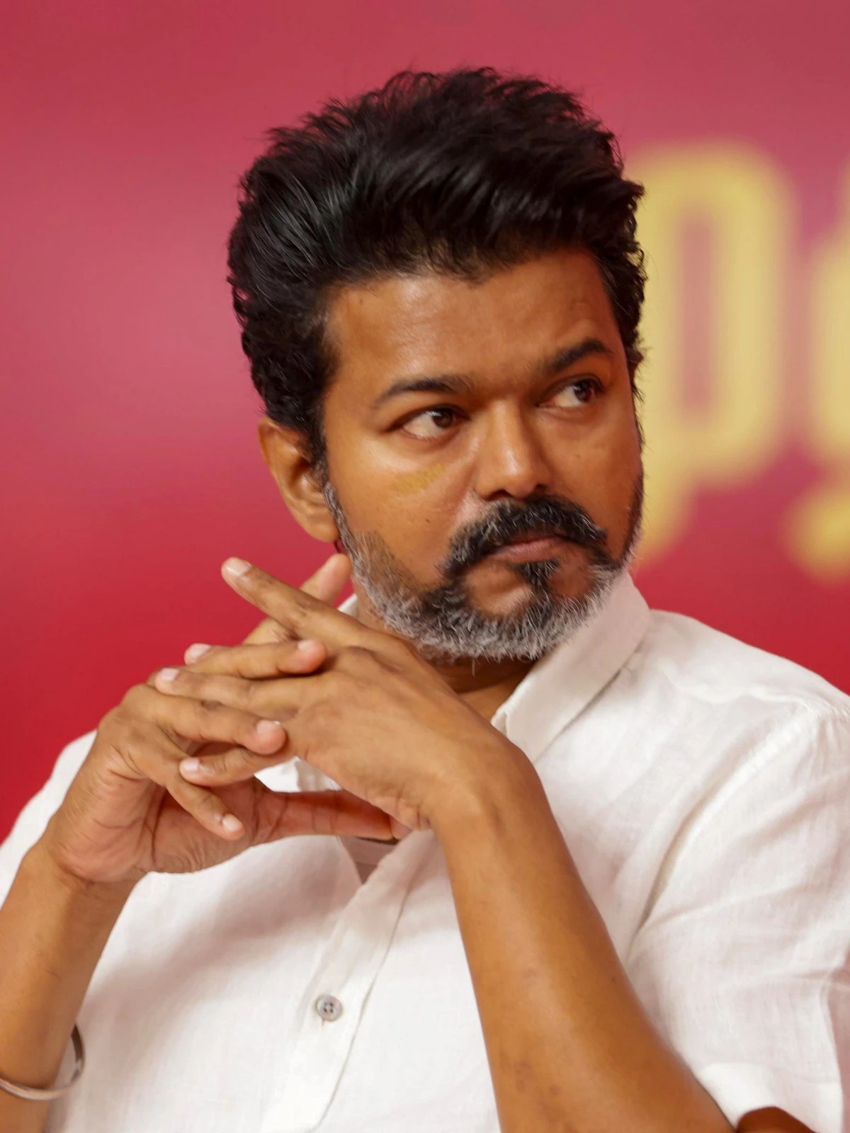 കരൂർ ദുരന്തം: ആശ്രിതർക്ക് സർക്കാർ ജോലി; നിയമന ഉത്തരവ് കൈമാറാൻ മുഖ്യമന്ത്രി വിജയ്